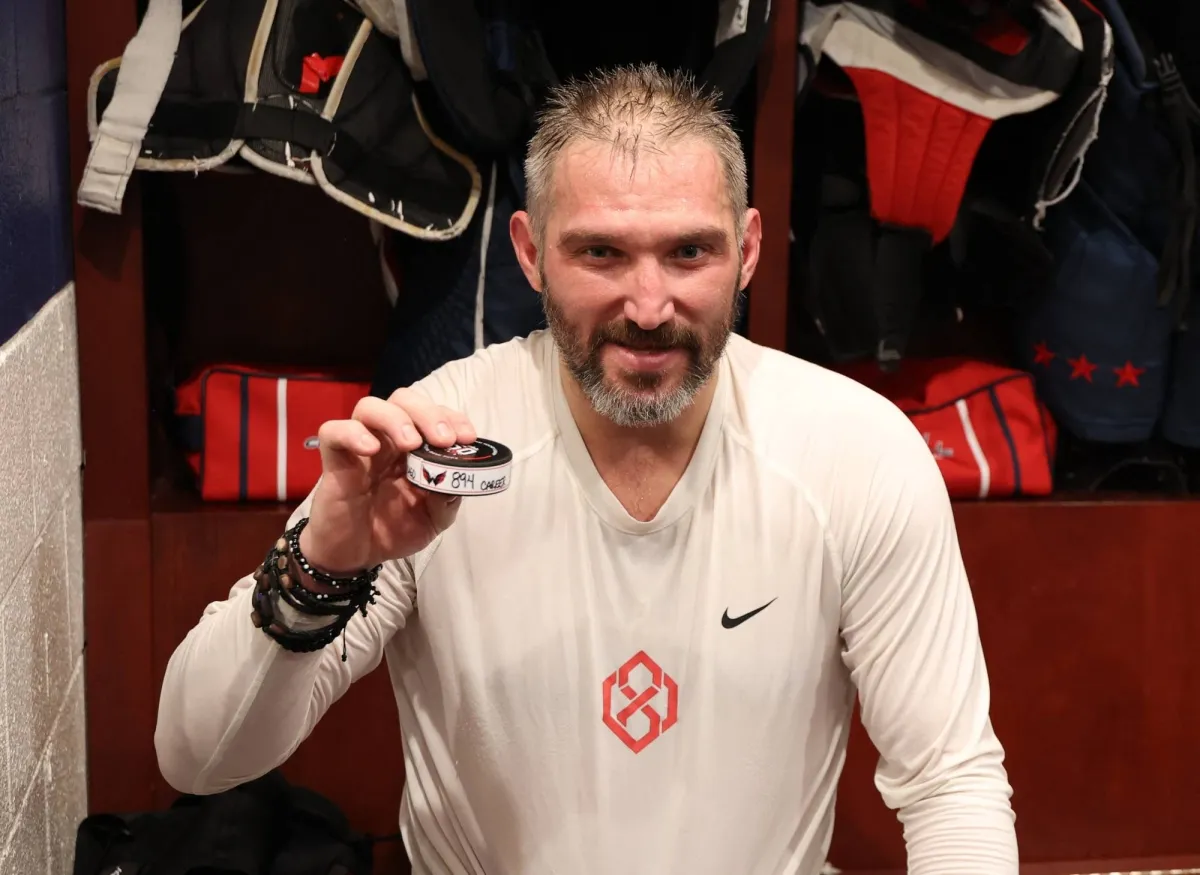 Alex Ovechkin back in Russia as he weighs NHL return - Article News sur NHL Insight