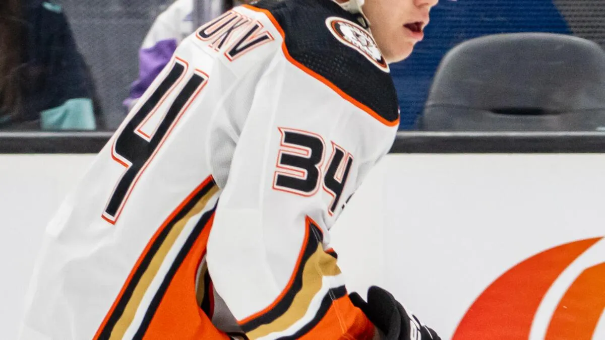 Pavel Mintyukov ice time evolution with the Anaheim Ducks in 2025 - Article Analysis sur NHL Insight