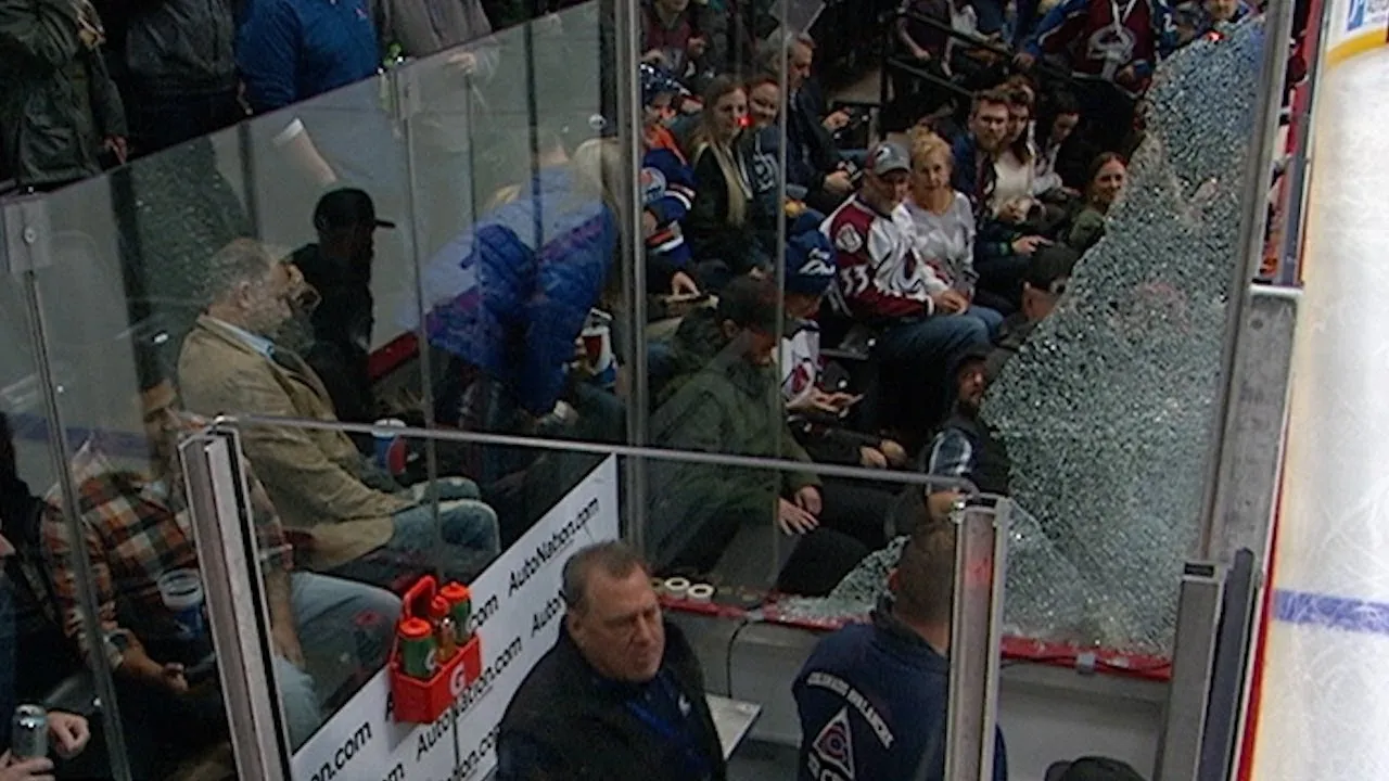 NHL probes penalty box mishap after Lightning's Holmberg hurt in Buffalo - Article News sur NHL Insight