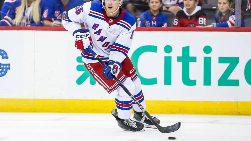 New York Rangers Young Forwards Make a Push for the 2025-26 Season - Article Analysis sur NHL Insight