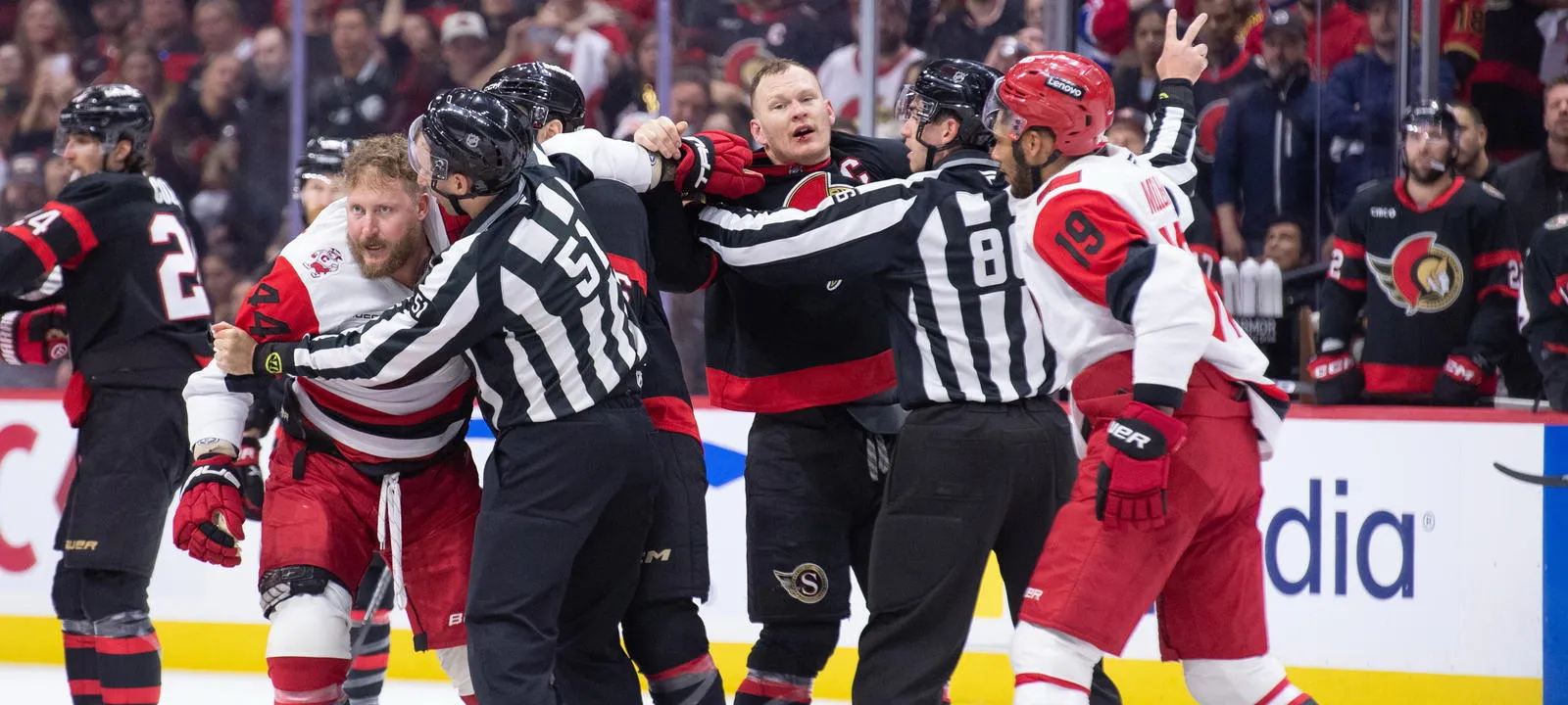 Fans react to Ridly Greig's sucker punch amid Senators-Hurricanes playoff chaos - Article News sur NHL Insight