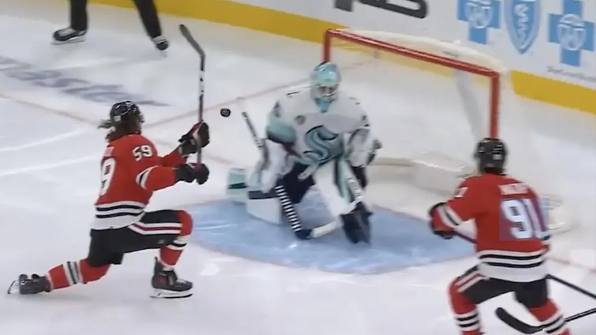 Chicago Blackhawks vs Seattle Kraken 3-2 game recap takeaways: A stunning third-period rally at United Center - Article News sur NHL Insight