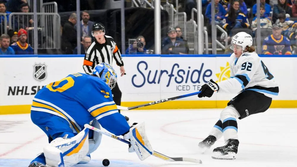 The St. Louis Blues’ three-game losing streak exposes defensive flaws and Binnington struggles - Article Analysis sur NHL Insight