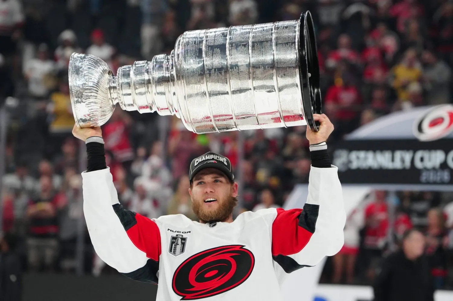 Stanley Cup durability through 133 years of abuse - Article Analysis sur NHL Insight