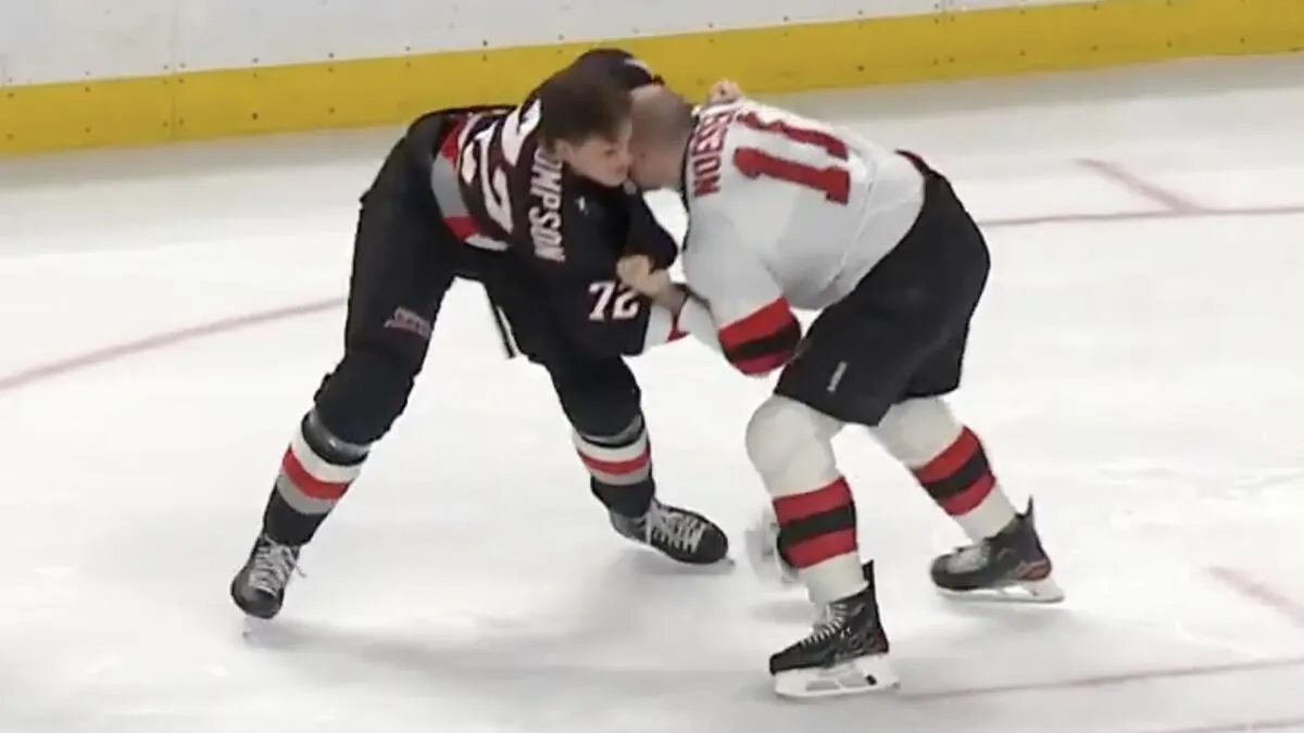 Tage Thompson Stefan Noesen fight Sabres Devils 2025: Thompson takes matters into his own hands - Article News sur NHL Insight