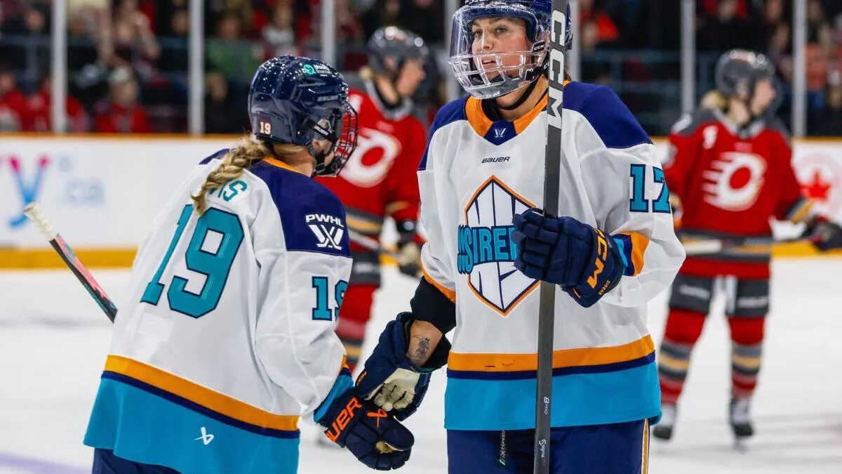 Taylor Girard hat trick powers New York Sirens vs Ottawa Charge in PWHL 2025-26 season opener - Article News sur NHL Insight
