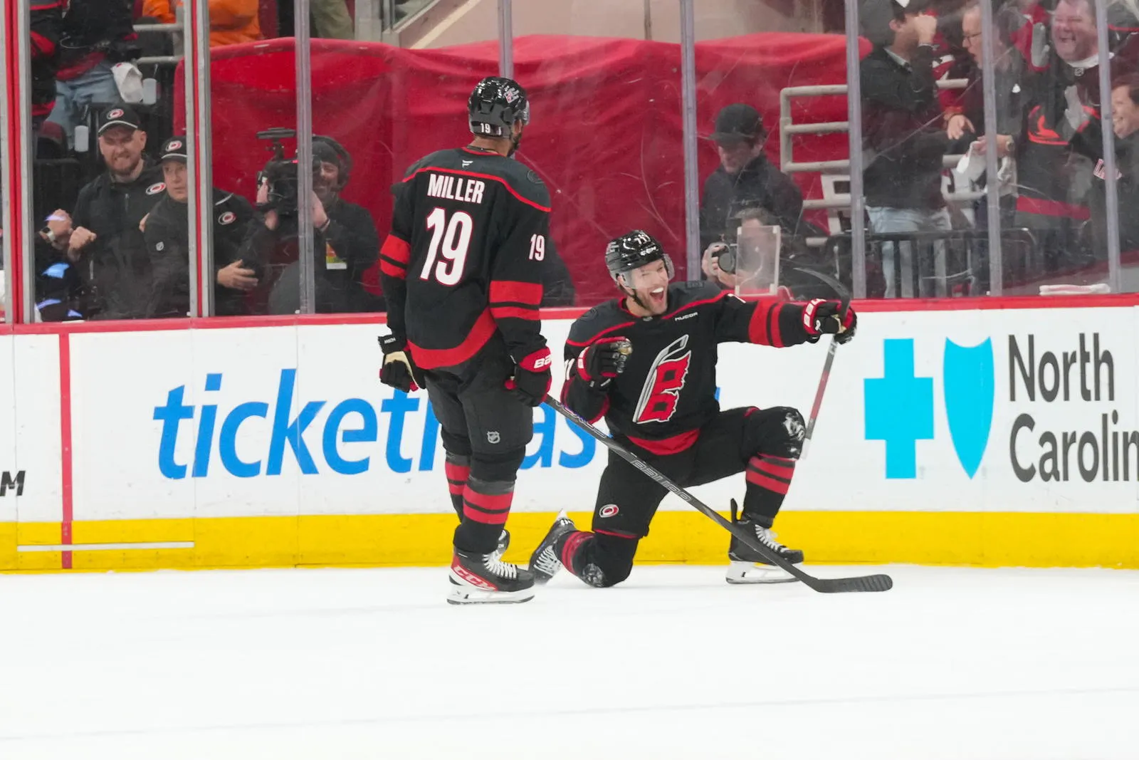 Taylor Hall Poised to Lead 2026 Stanley Cup Final in Points - Article Analysis sur NHL Insight