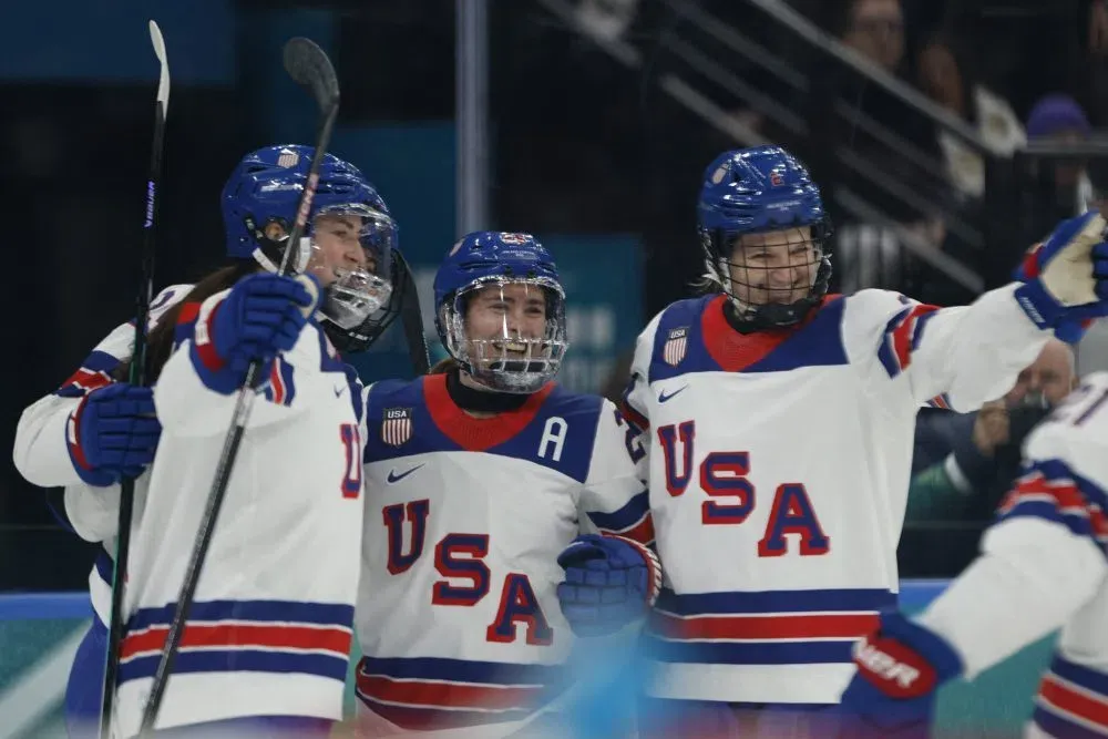 U.S. men's hockey finishes unbeaten in group play at Milan 2026 Olympics - Article News sur NHL Insight