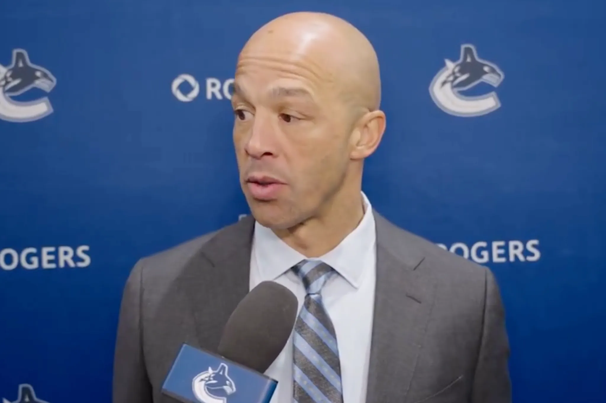 Should the Vancouver Canucks Hold Onto Coach Adam Foote? - Article Analysis sur NHL Insight