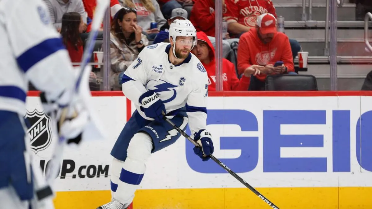 Victor Hedman to Undergo Elbow Surgery, Aiming for Milan 2026 Olympics - Article News sur NHL Insight