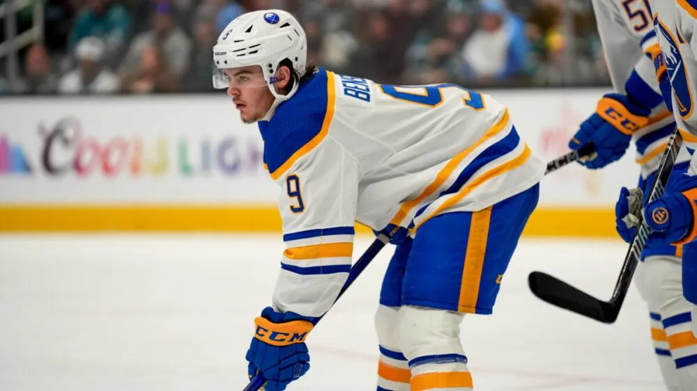 Zach Benson’s hot start fuels Buffalo Sabres in 2025-26 - Article Draft & Prospects sur NHL Insight